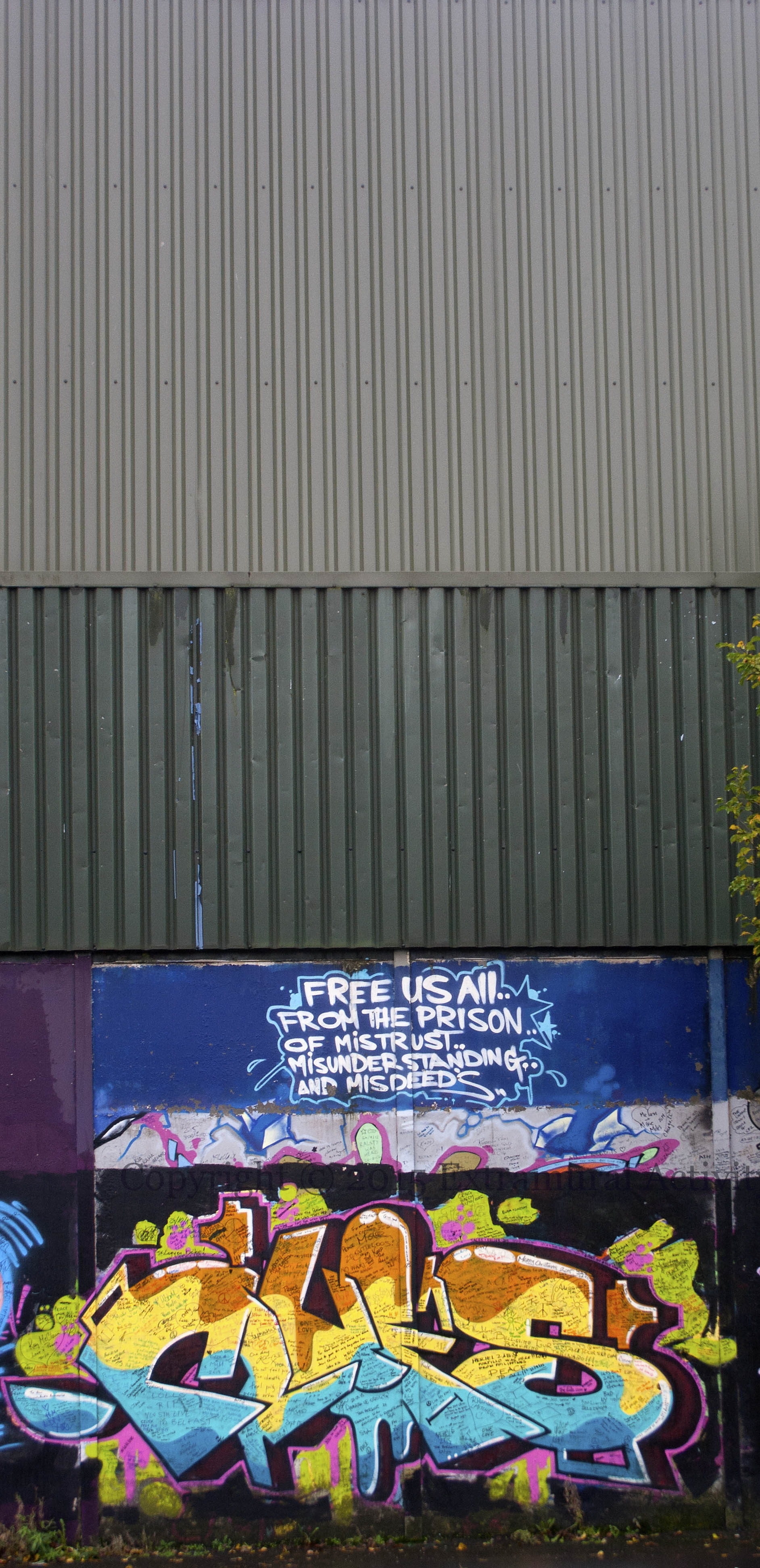 03204 2015-12-01 Prison Of Mistrust 1+