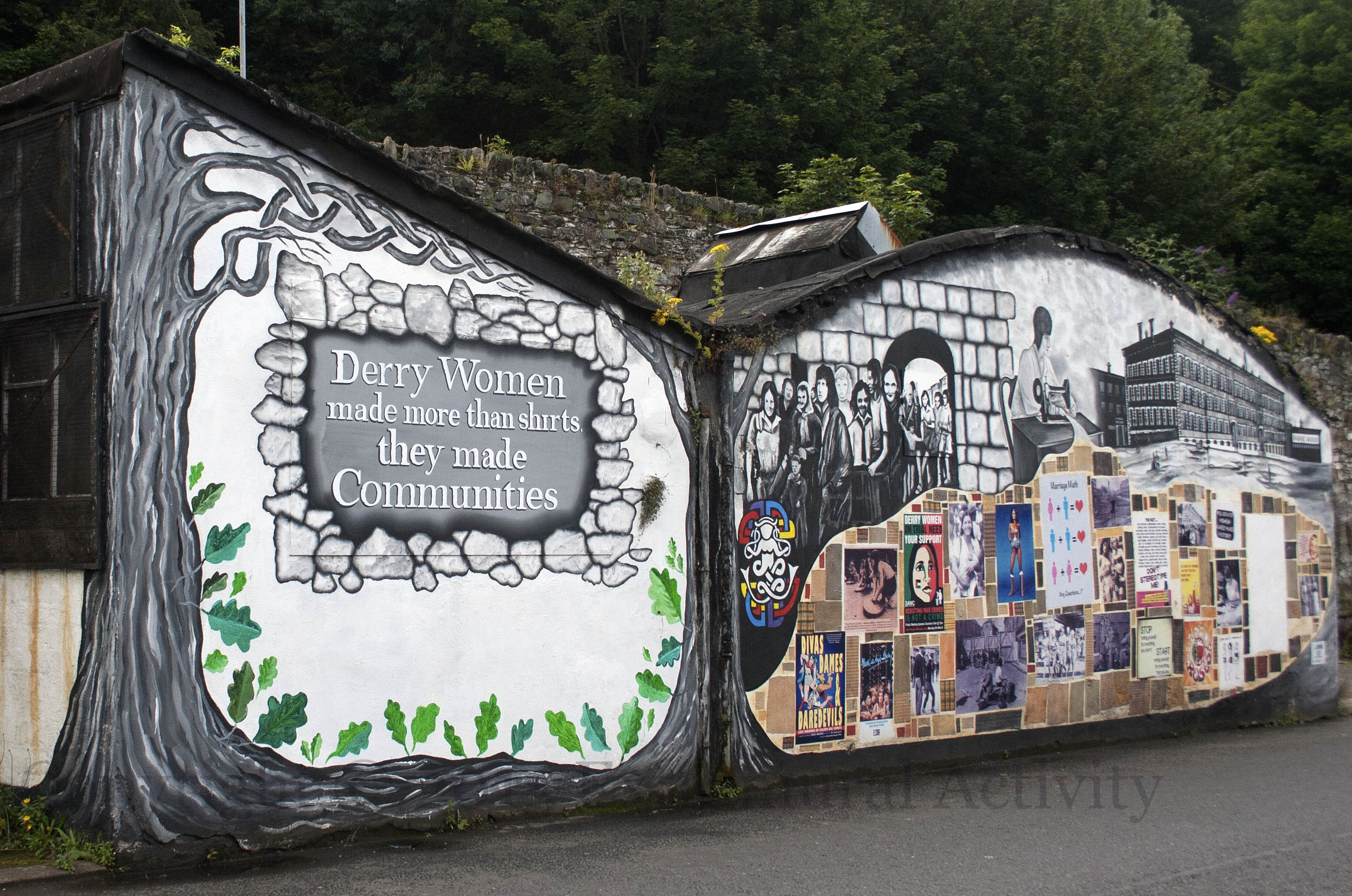 02809 2015-08-24 DerryWomenLeft+