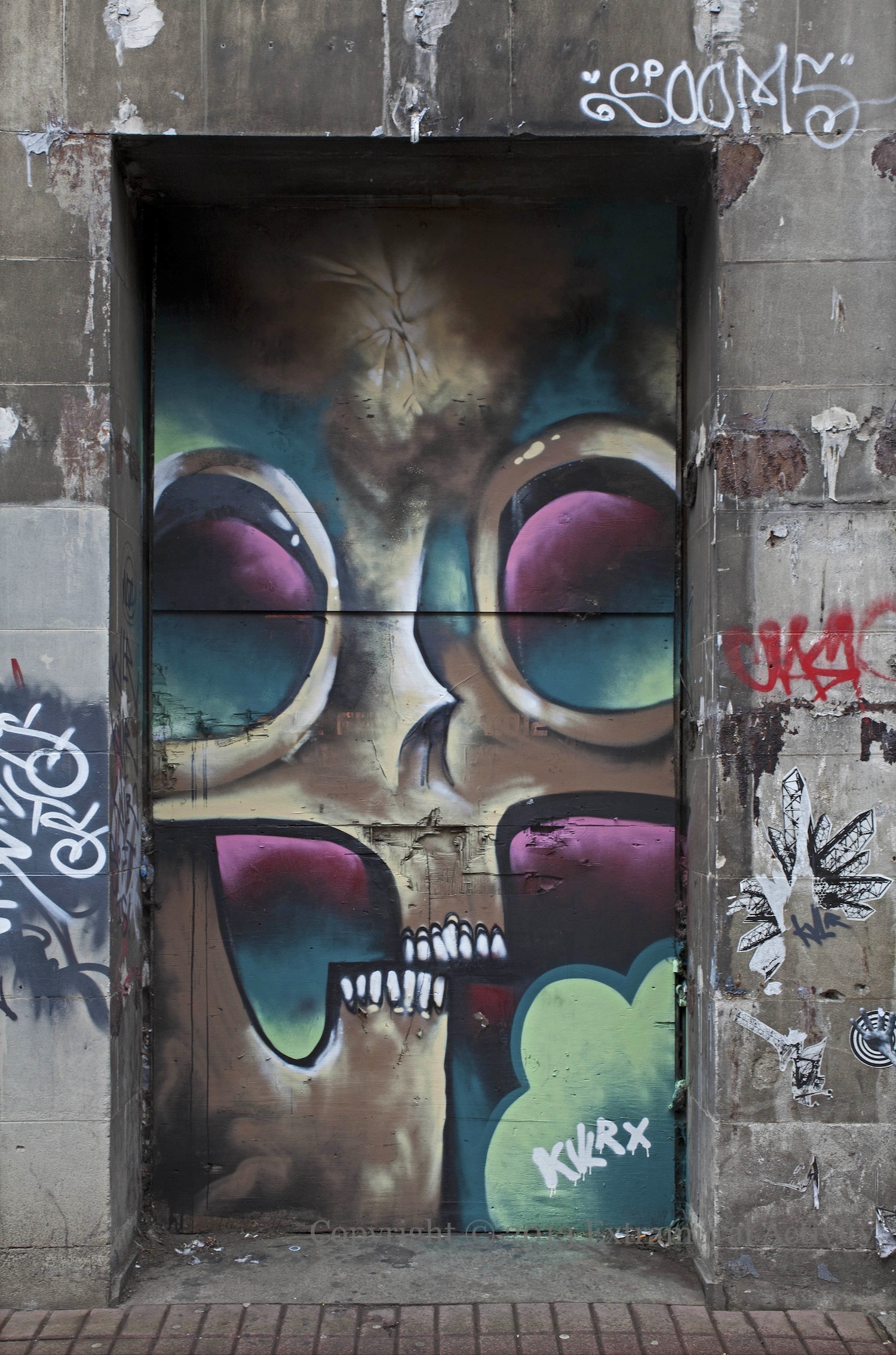 2013-09-26 SkullDoorway+